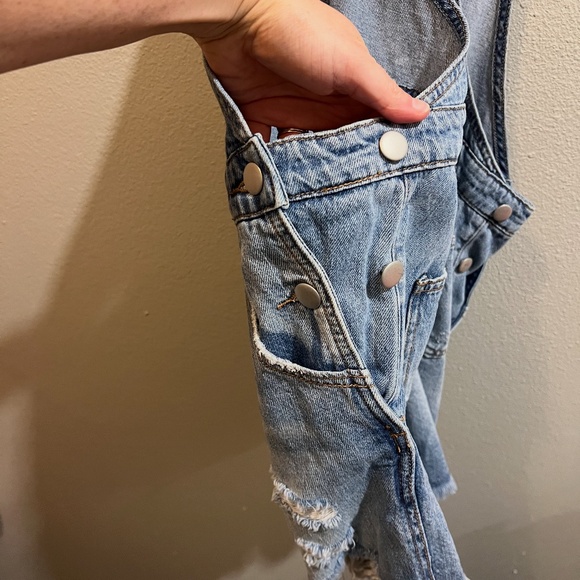 Ripe Maternity Short Overalls - Picture 4 of 5